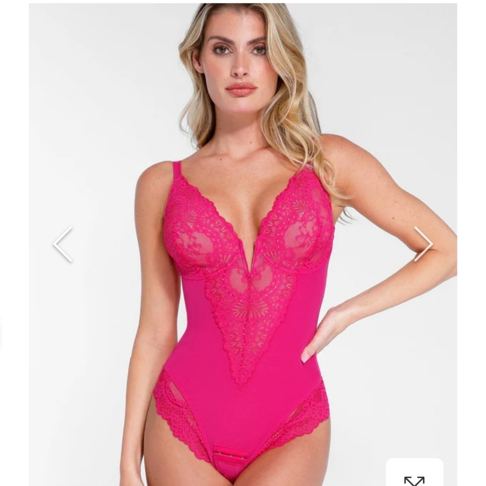 Popilush Shapewear Bodysuit Full Bust Alluring Plunge Lace
